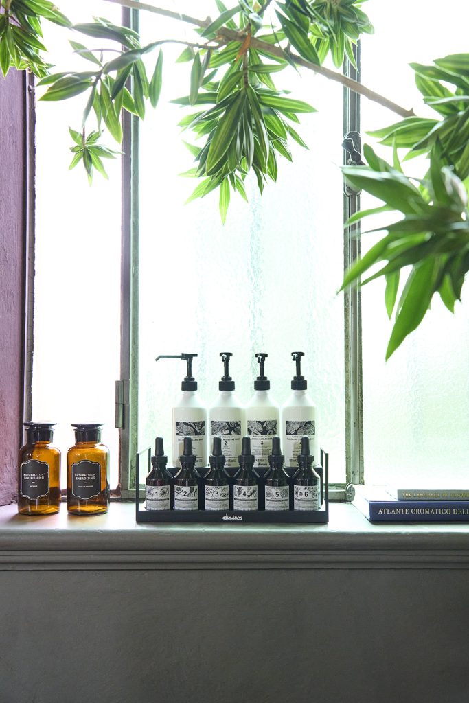 NaturalTech Tailoring bases and booster infront of window